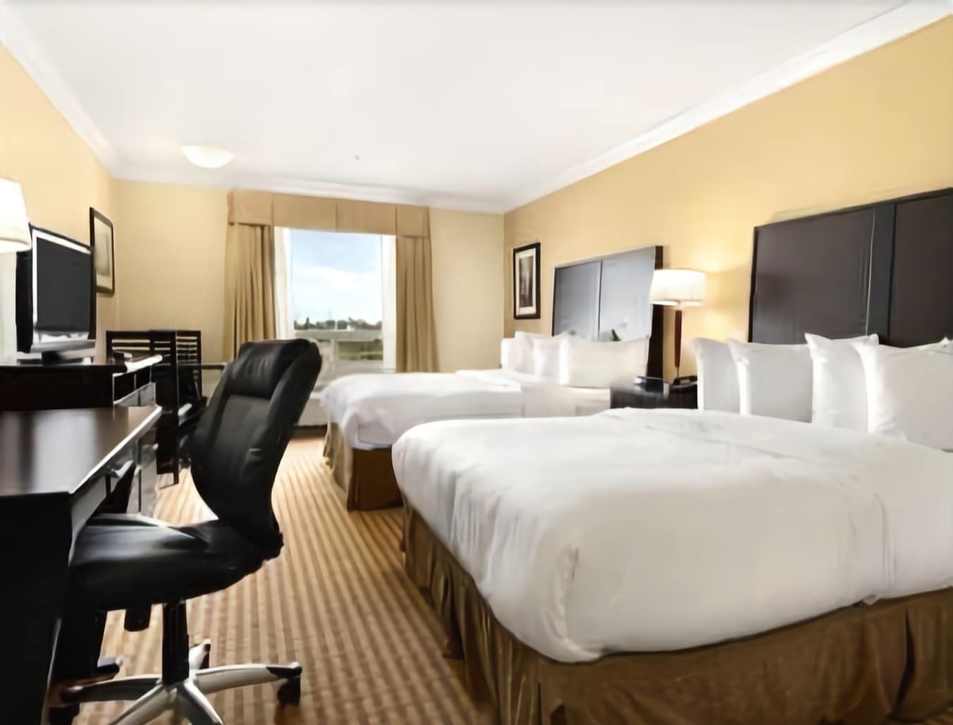 Ramada By Wyndham Cold Lake Exterior photo
